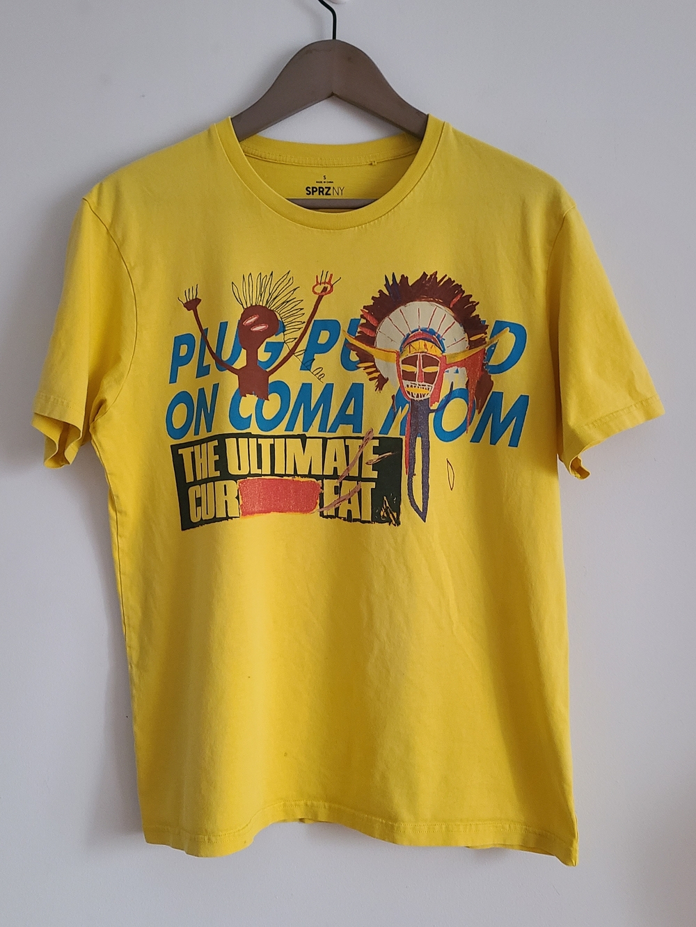 SPRZNY Uniqlo Yellow Graphic Tee 100% Cotton Size S